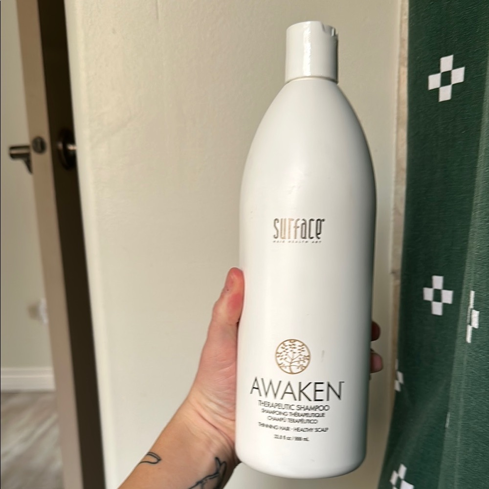 Surface Awaken Therapeutic Shampoo